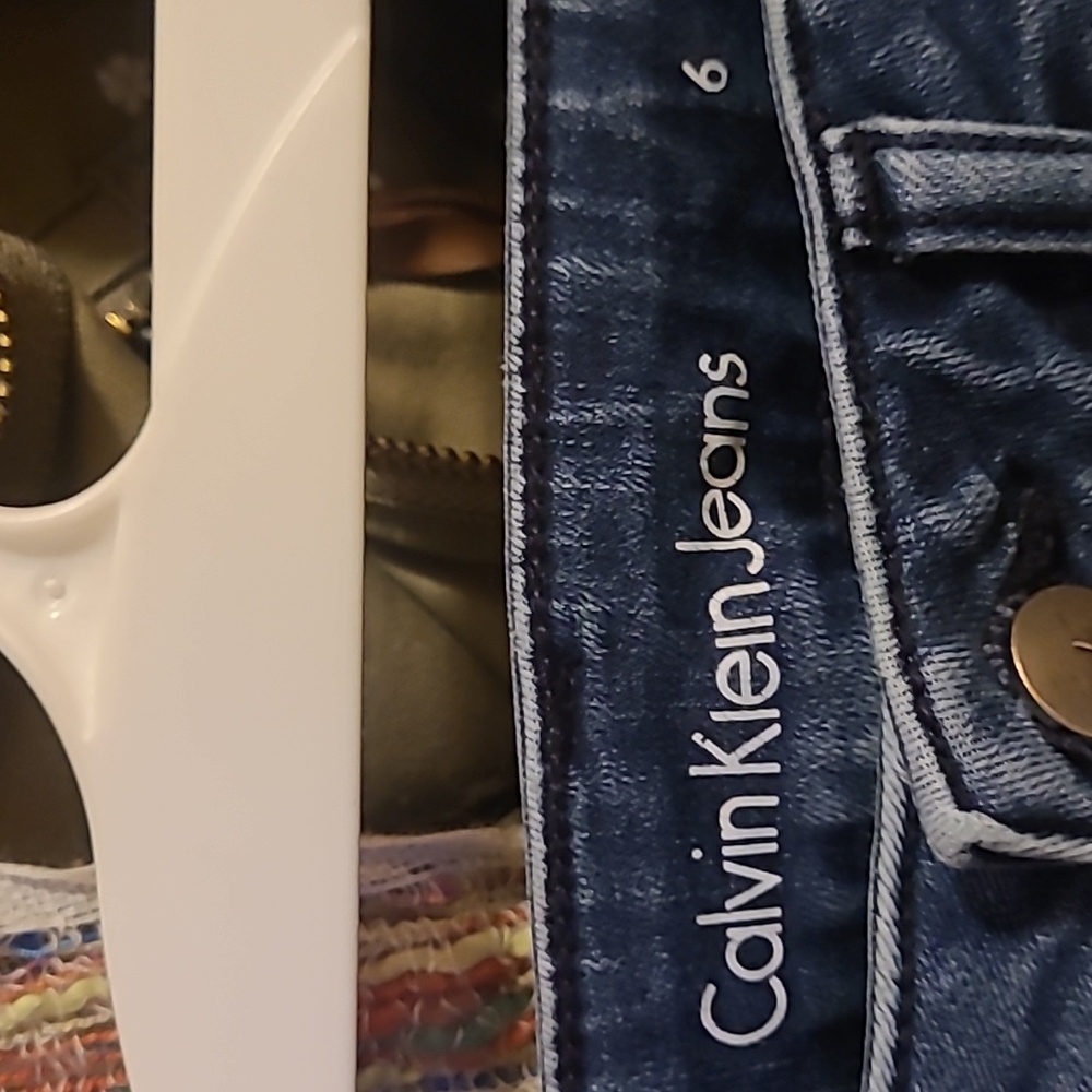 Calvin Klein Women's Classic Blue Jean Shorts - Picture 3 of 3